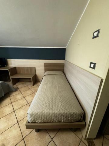 Albergo Carla Пон-Сен-Мартен Экстерьер фото