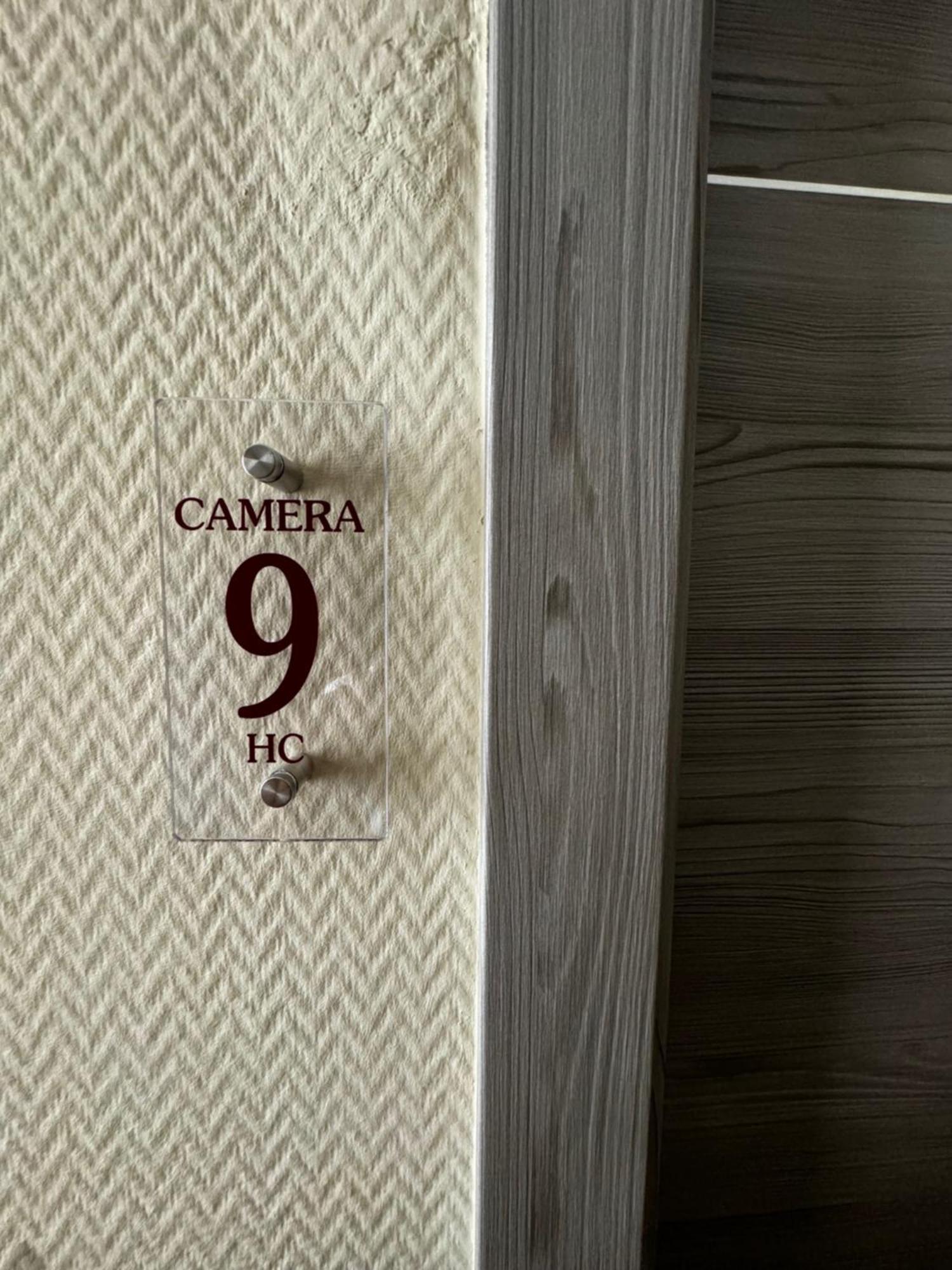 Albergo Carla Пон-Сен-Мартен Экстерьер фото